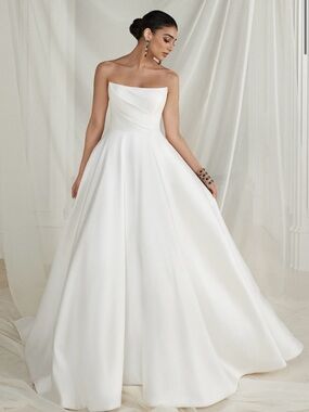 Justin Alexander Strapless Wedding Dress
